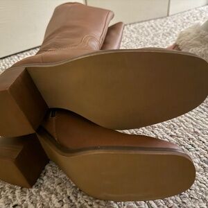 Beautiful LEATHER BOOTS STILL WRAPPED